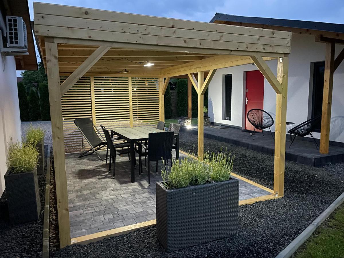 Reddoor Zator Lake Houses Luaran gambar